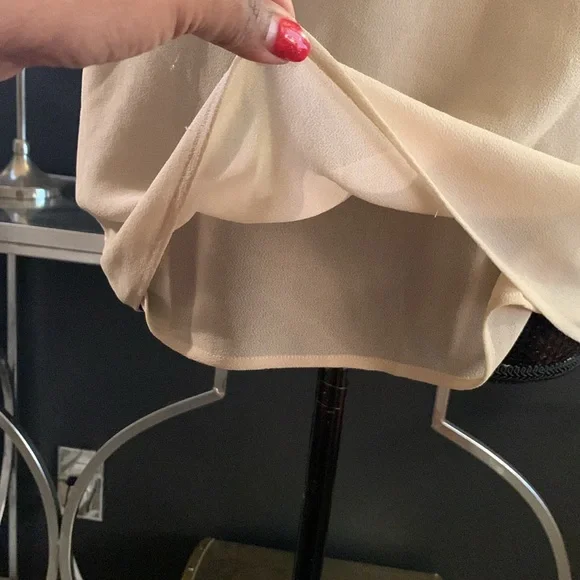 🎉HOST PICK🎉 Boston Proper Embellished Front Top - Picture 5 of 6